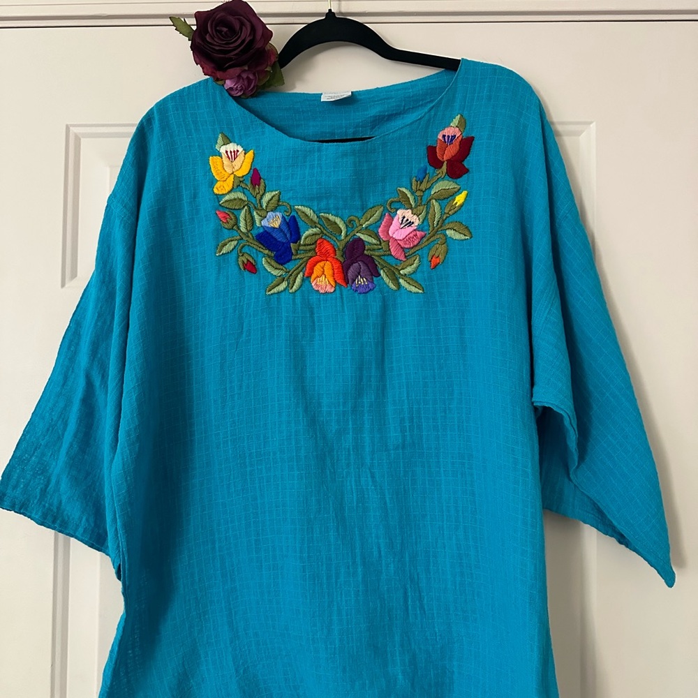 Frida Flowers Top & Rose Hair Clip